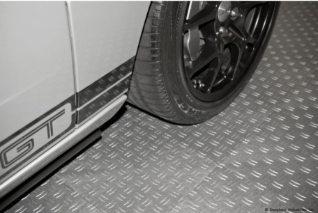 Car-TEC Garagenboden mit "Double-Diamant-Oberfläche